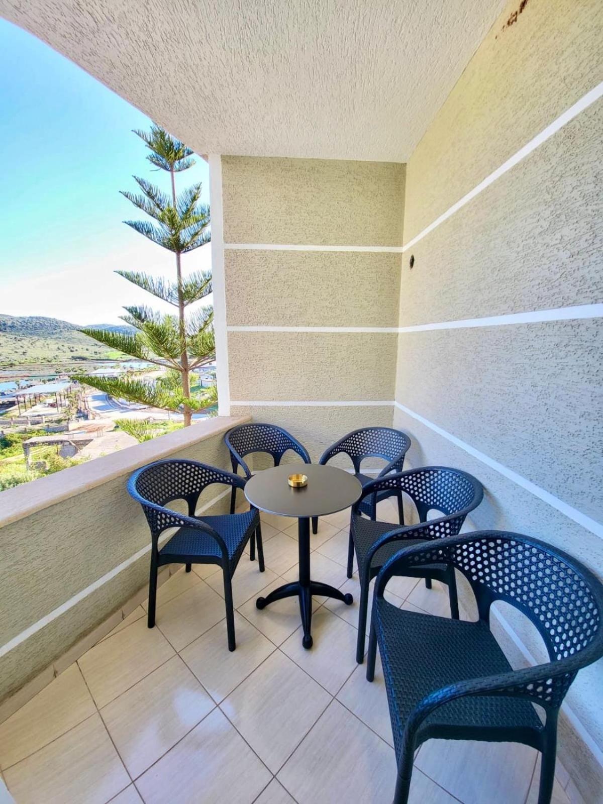 Villa Sarti 사밀 외부 사진